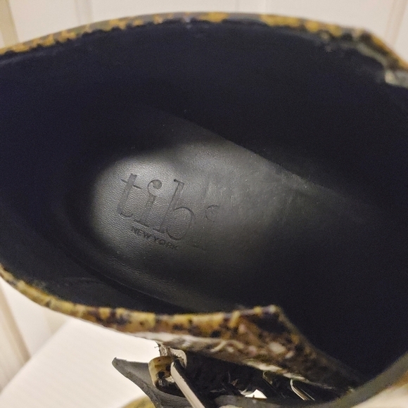 NWOB Tibi Billie Lizard Embossed Leather Ankle Booties Size 36, Unique, Sharp - Picture 8 of 14